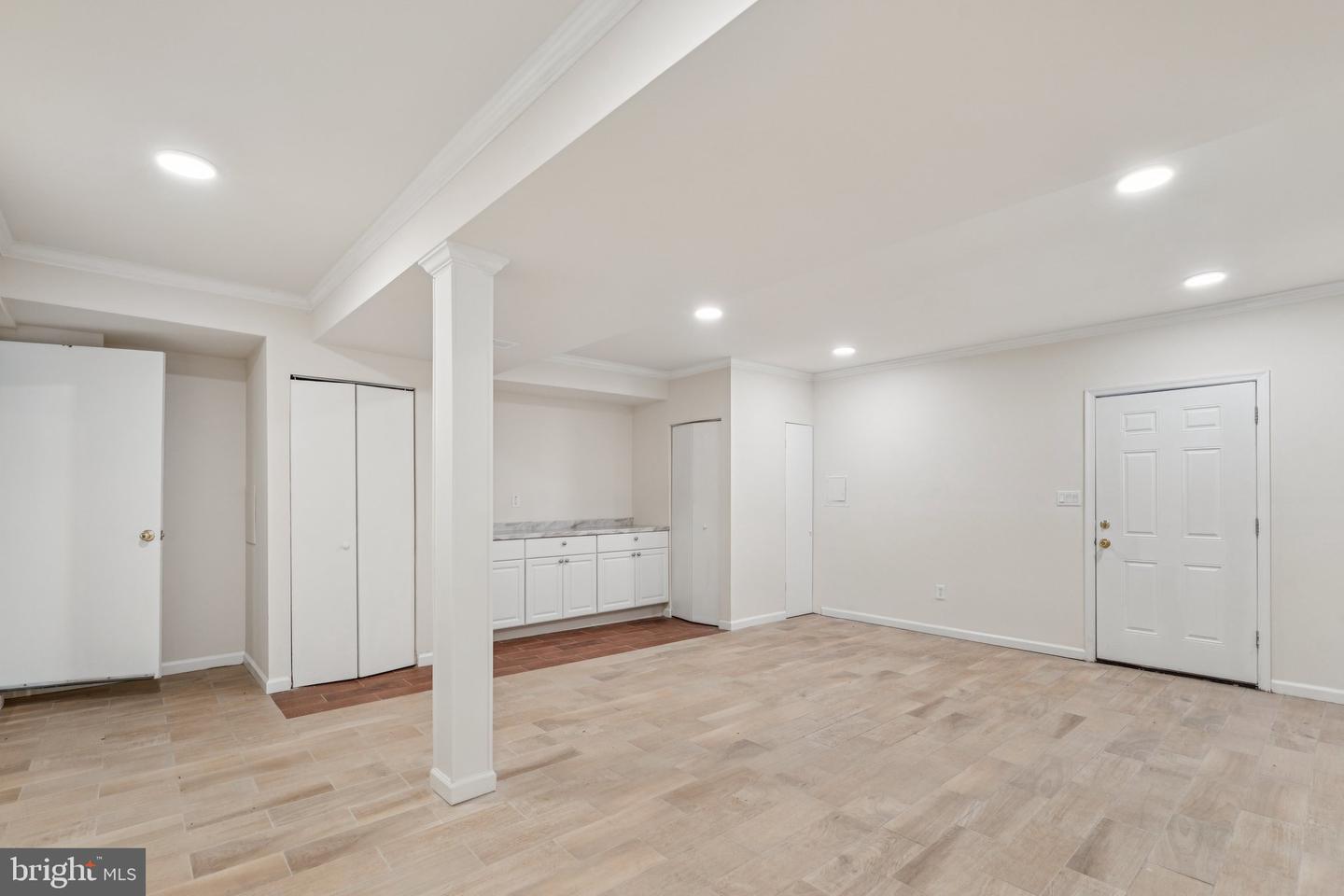 2827 ELLICOTT ST NW, WASHINGTON, District Of Columbia 20008, 5 Bedrooms Bedrooms, ,4 BathroomsBathrooms,Residential,For sale,2827 ELLICOTT ST NW,DCDC2210420 MLS # DCDC2210420