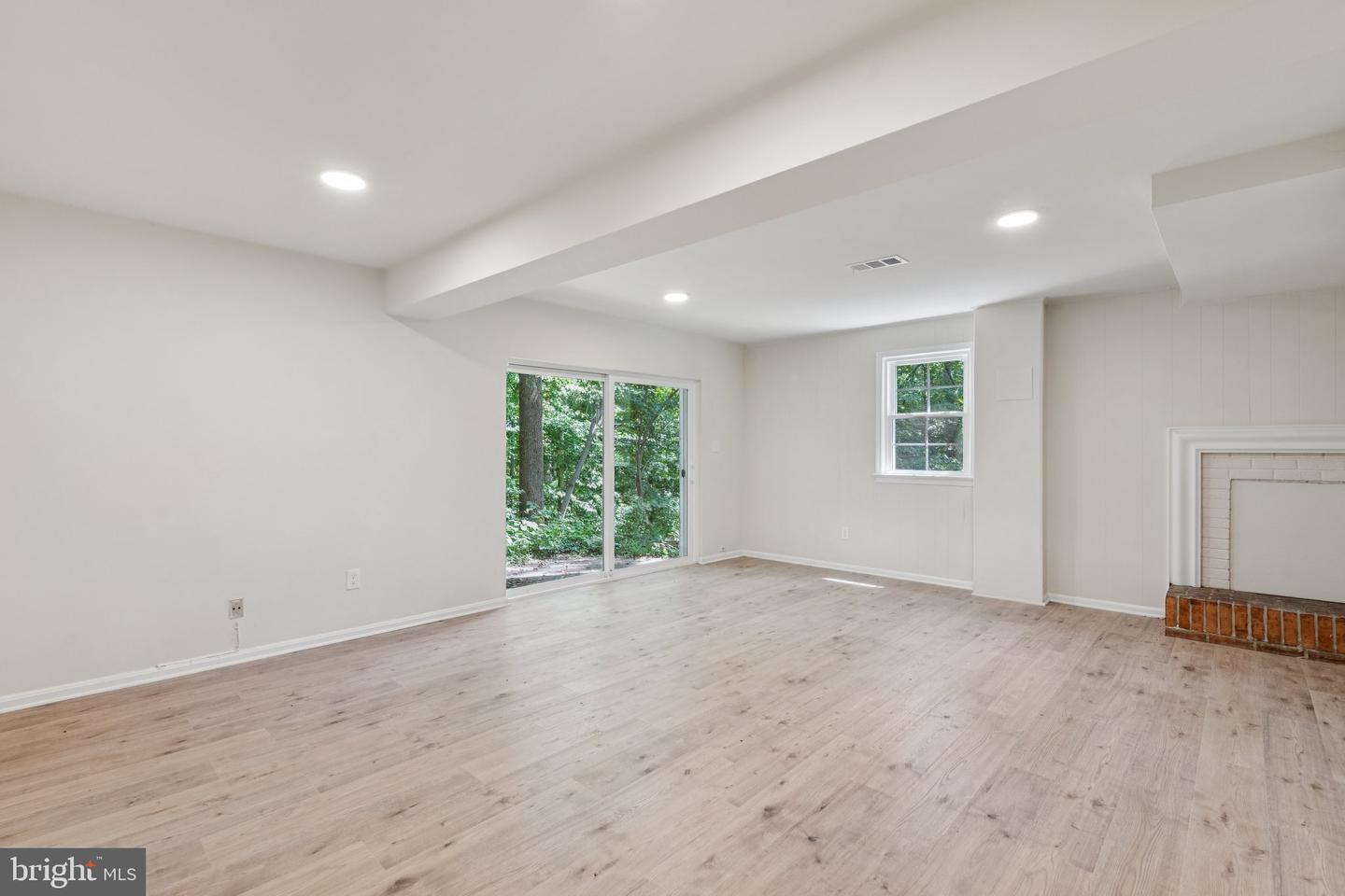 2827 ELLICOTT ST NW, WASHINGTON, District Of Columbia 20008, 5 Bedrooms Bedrooms, ,4 BathroomsBathrooms,Residential,For sale,2827 ELLICOTT ST NW,DCDC2210420 MLS # DCDC2210420