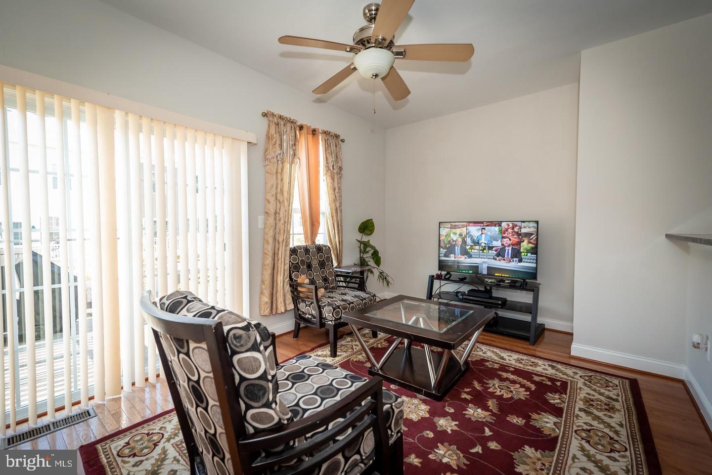4232 POTOMAC HIGHLANDS CIR, TRIANGLE, Virginia 22172, 3 Bedrooms Bedrooms, ,3 BathroomsBathrooms,Residential,For sale,4232 POTOMAC HIGHLANDS CIR,VAPW2099934 MLS # VAPW2099934