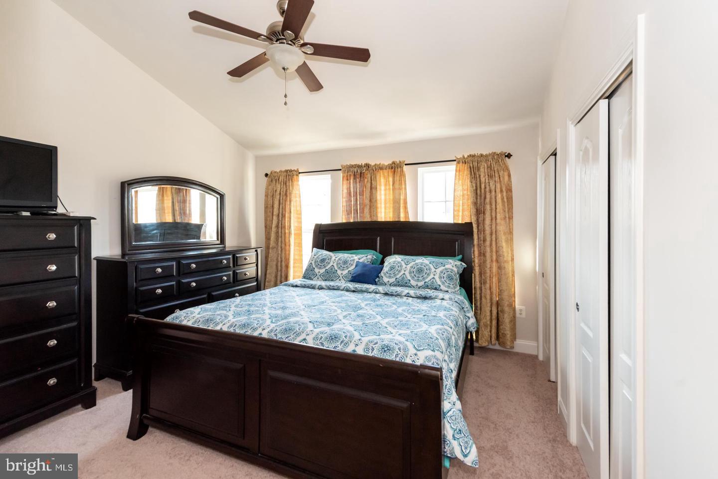 4232 POTOMAC HIGHLANDS CIR, TRIANGLE, Virginia 22172, 3 Bedrooms Bedrooms, ,3 BathroomsBathrooms,Residential,For sale,4232 POTOMAC HIGHLANDS CIR,VAPW2099934 MLS # VAPW2099934