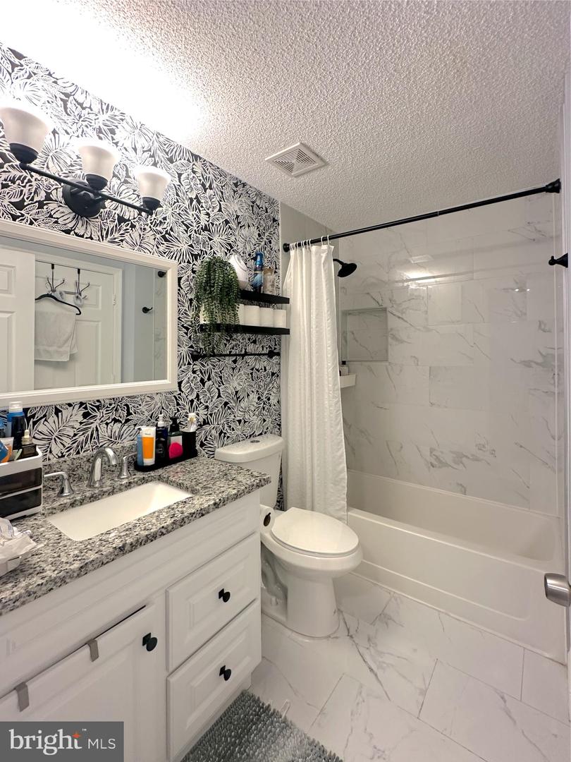 12100 GREENWAY CT #301, FAIRFAX, Virginia 22033, 3 Bedrooms Bedrooms, 5 Rooms Rooms,2 BathroomsBathrooms,Residential,For sale,12100 GREENWAY CT #301,VAFX2258432 MLS # VAFX2258432