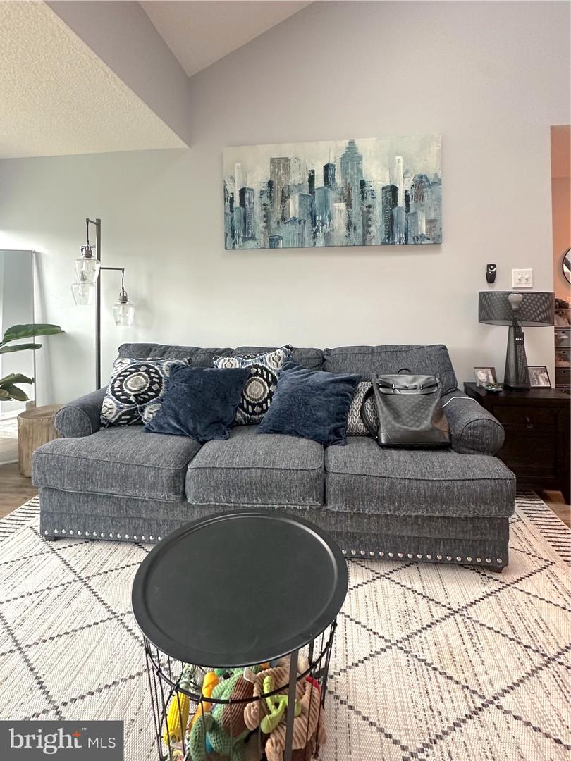 12100 GREENWAY CT #301, FAIRFAX, Virginia 22033, 3 Bedrooms Bedrooms, 5 Rooms Rooms,2 BathroomsBathrooms,Residential,For sale,12100 GREENWAY CT #301,VAFX2258432 MLS # VAFX2258432