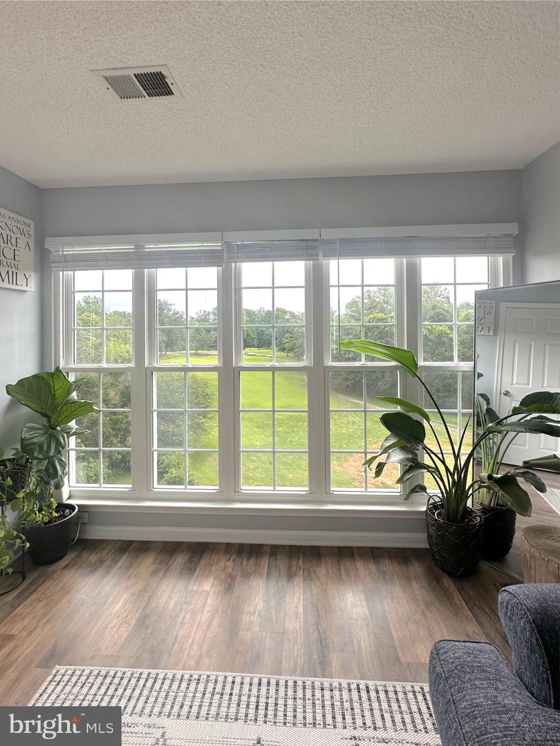 12100 GREENWAY CT #301, FAIRFAX, Virginia 22033, 3 Bedrooms Bedrooms, 5 Rooms Rooms,2 BathroomsBathrooms,Residential,For sale,12100 GREENWAY CT #301,VAFX2258432 MLS # VAFX2258432