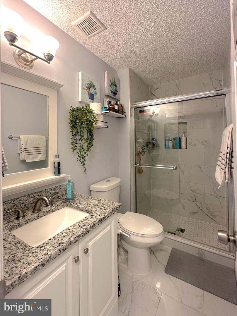 12100 GREENWAY CT #301, FAIRFAX, Virginia 22033, 3 Bedrooms Bedrooms, 5 Rooms Rooms,2 BathroomsBathrooms,Residential,For sale,12100 GREENWAY CT #301,VAFX2258432 MLS # VAFX2258432