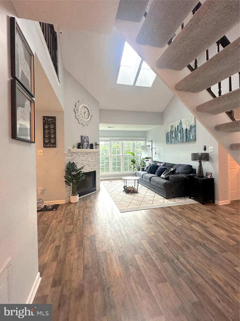 12100 GREENWAY CT #301, FAIRFAX, Virginia 22033, 3 Bedrooms Bedrooms, 5 Rooms Rooms,2 BathroomsBathrooms,Residential,For sale,12100 GREENWAY CT #301,VAFX2258432 MLS # VAFX2258432