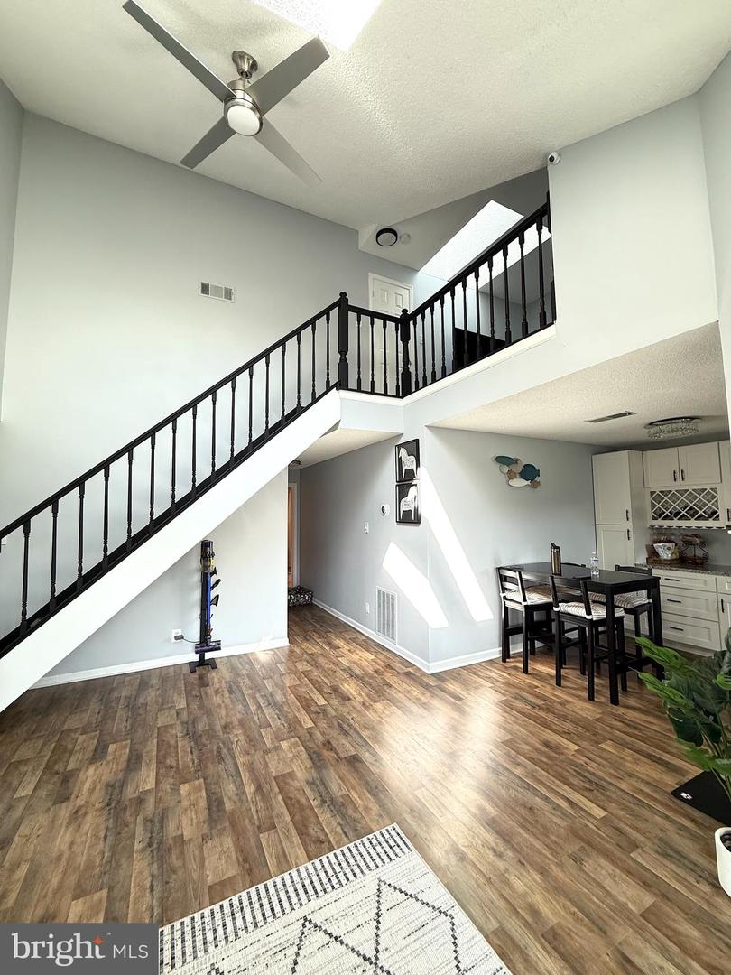 12100 GREENWAY CT #301, FAIRFAX, Virginia 22033, 3 Bedrooms Bedrooms, 5 Rooms Rooms,2 BathroomsBathrooms,Residential,For sale,12100 GREENWAY CT #301,VAFX2258432 MLS # VAFX2258432