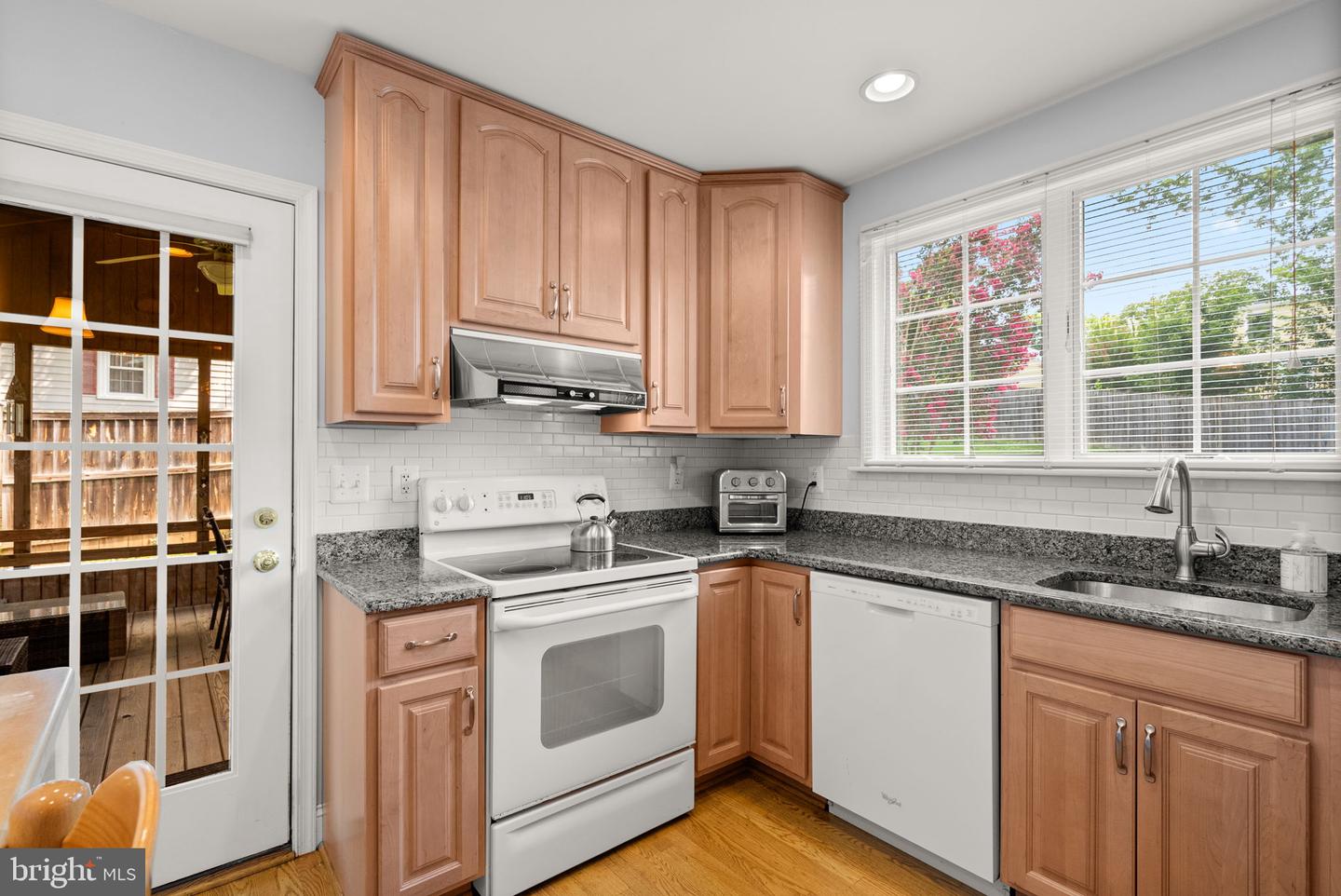 2835 W GEORGE MASON RD, FALLS CHURCH, Virginia 22042, 4 Bedrooms Bedrooms, ,2 BathroomsBathrooms,Residential,For sale,2835 W GEORGE MASON RD,VAFX2258576 MLS # VAFX2258576