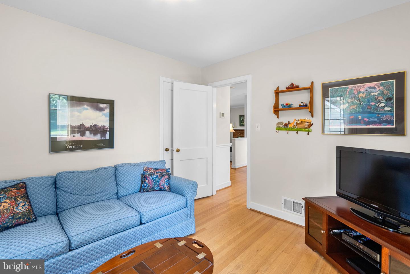 2835 W GEORGE MASON RD, FALLS CHURCH, Virginia 22042, 4 Bedrooms Bedrooms, ,2 BathroomsBathrooms,Residential,For sale,2835 W GEORGE MASON RD,VAFX2258576 MLS # VAFX2258576