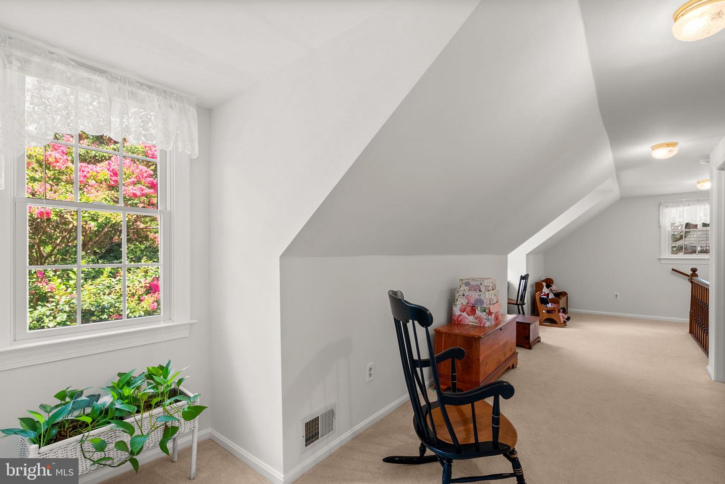 2835 W GEORGE MASON RD, FALLS CHURCH, Virginia 22042, 4 Bedrooms Bedrooms, ,2 BathroomsBathrooms,Residential,For sale,2835 W GEORGE MASON RD,VAFX2258576 MLS # VAFX2258576