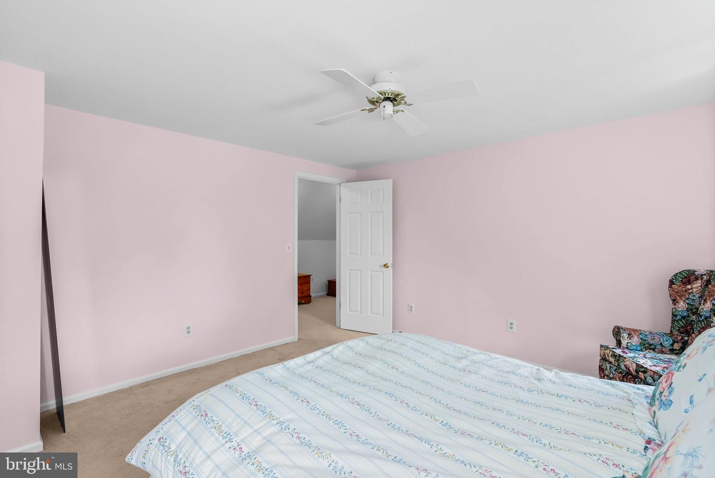 2835 W GEORGE MASON RD, FALLS CHURCH, Virginia 22042, 4 Bedrooms Bedrooms, ,2 BathroomsBathrooms,Residential,For sale,2835 W GEORGE MASON RD,VAFX2258576 MLS # VAFX2258576