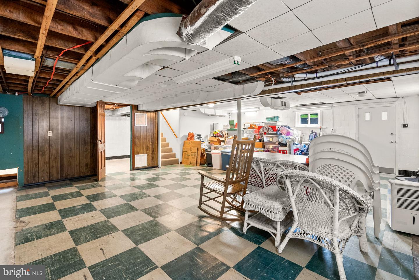 2835 W GEORGE MASON RD, FALLS CHURCH, Virginia 22042, 4 Bedrooms Bedrooms, ,2 BathroomsBathrooms,Residential,For sale,2835 W GEORGE MASON RD,VAFX2258576 MLS # VAFX2258576