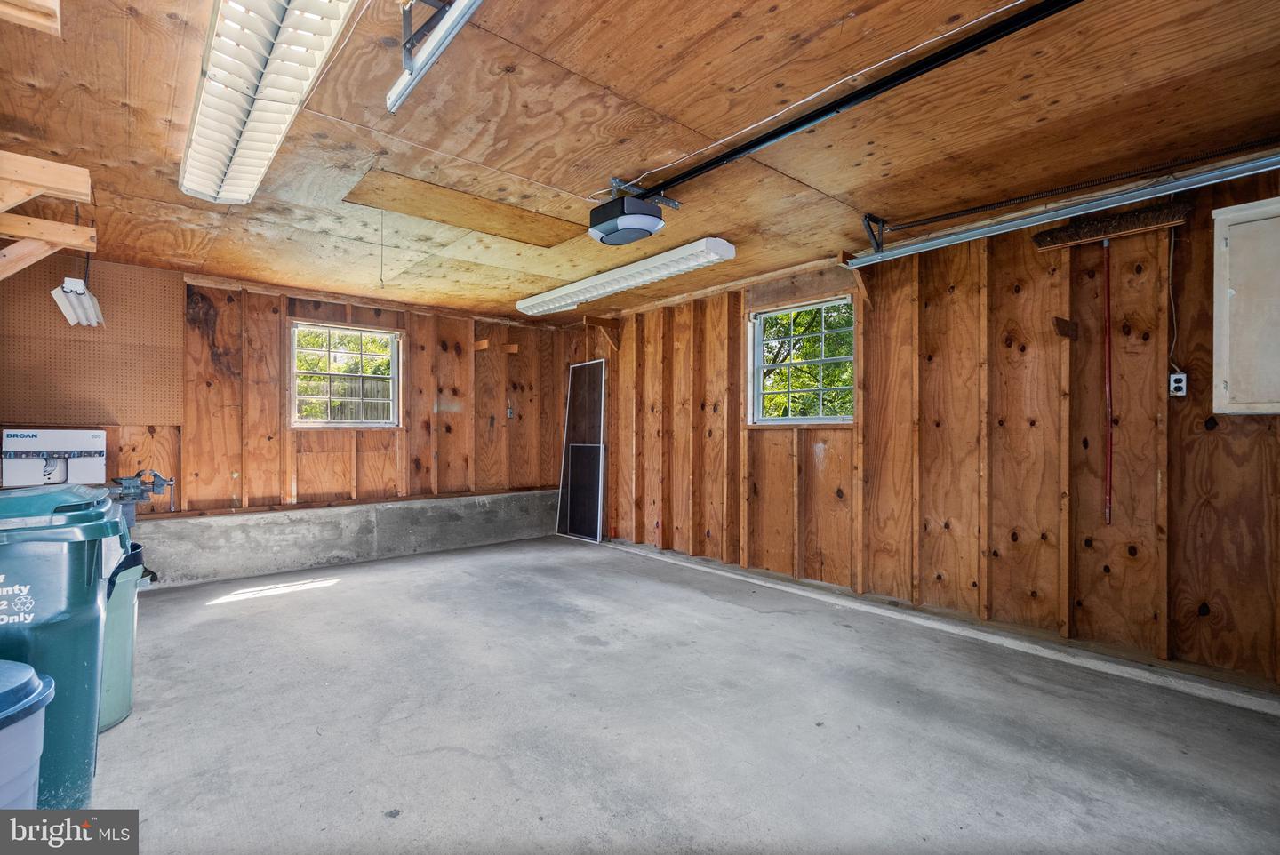 2835 W GEORGE MASON RD, FALLS CHURCH, Virginia 22042, 4 Bedrooms Bedrooms, ,2 BathroomsBathrooms,Residential,For sale,2835 W GEORGE MASON RD,VAFX2258576 MLS # VAFX2258576