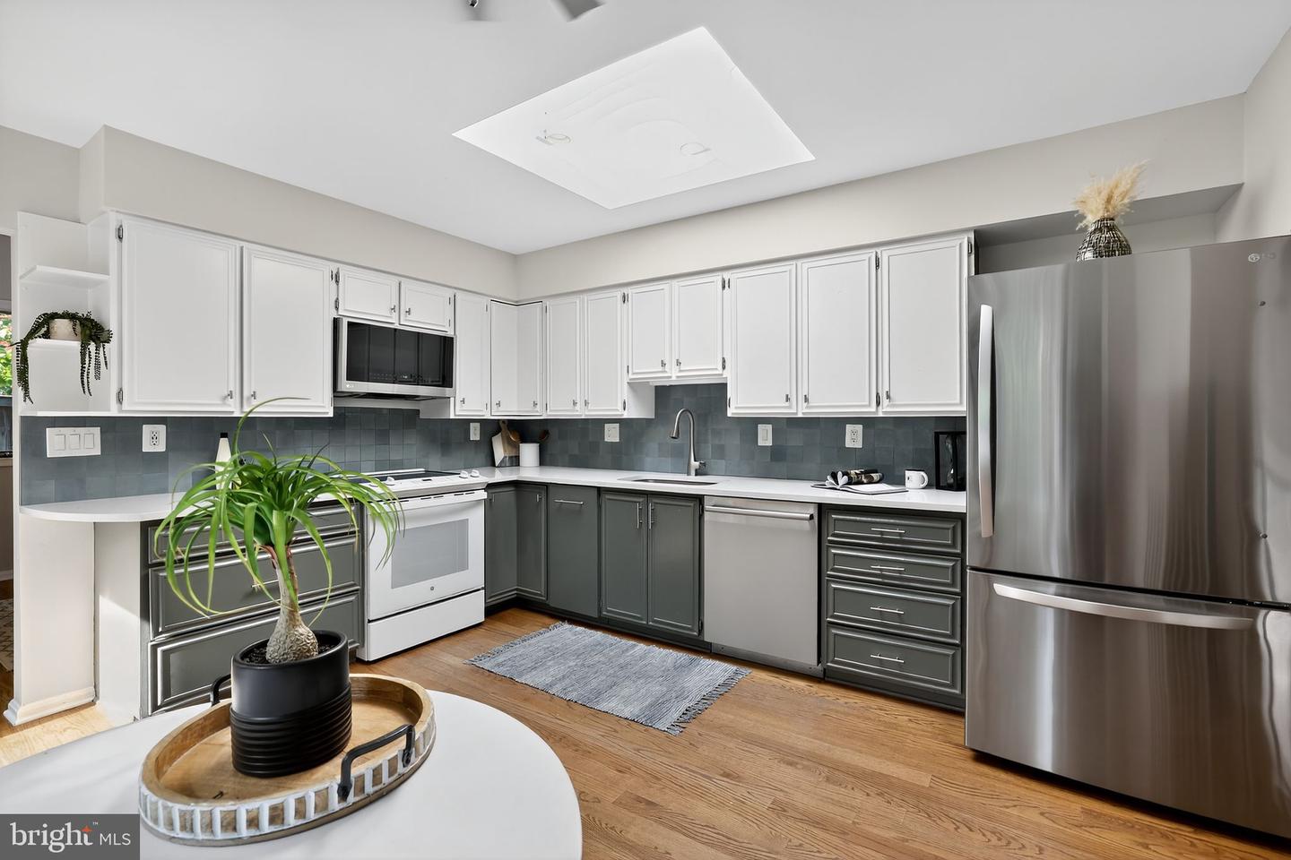 3906 17TH PL NE, WASHINGTON, District Of Columbia 20018, 4 Bedrooms Bedrooms, ,3 BathroomsBathrooms,Residential,For sale,3906 17TH PL NE,DCDC2213348 MLS # DCDC2213348