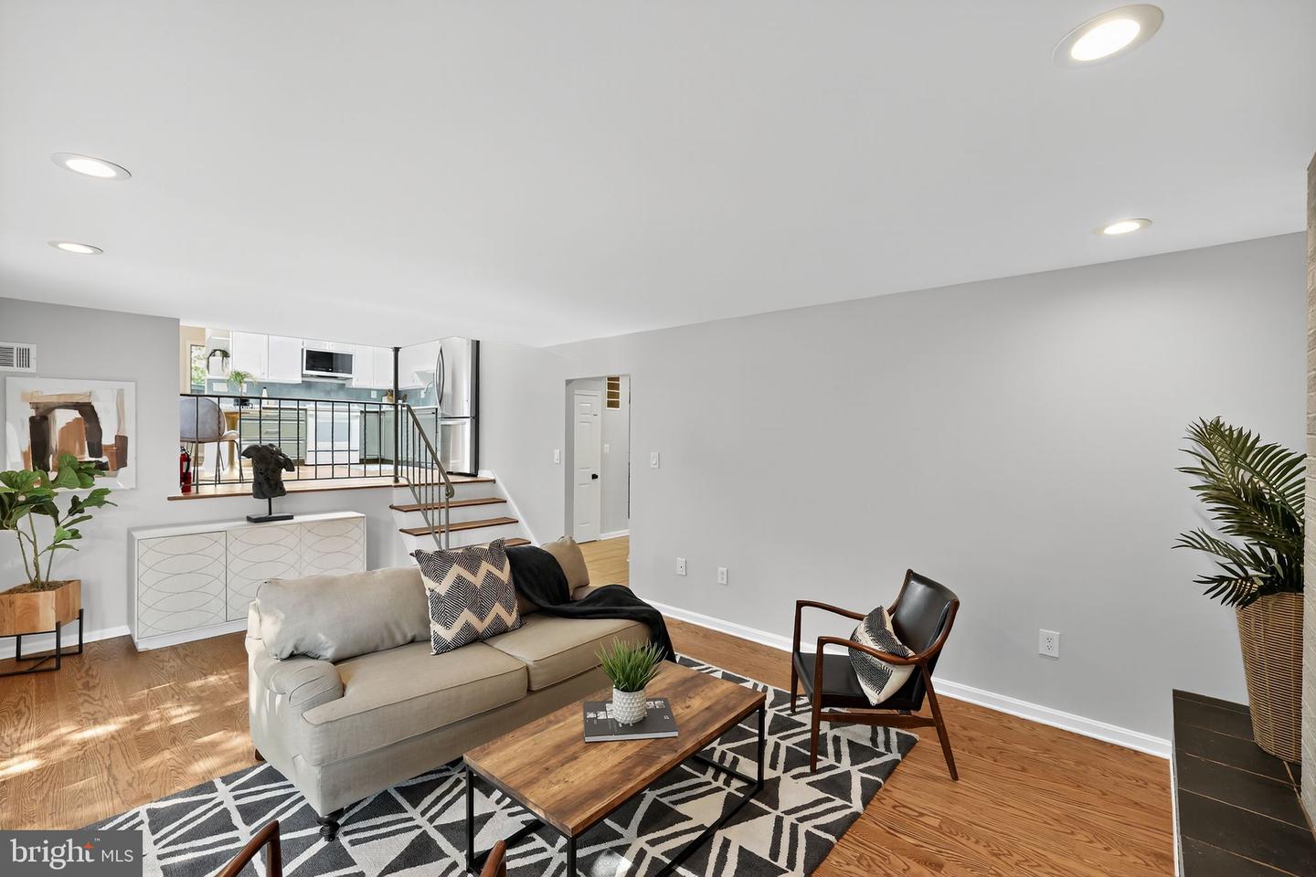 3906 17TH PL NE, WASHINGTON, District Of Columbia 20018, 4 Bedrooms Bedrooms, ,3 BathroomsBathrooms,Residential,For sale,3906 17TH PL NE,DCDC2213348 MLS # DCDC2213348
