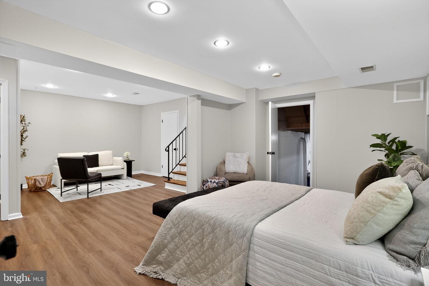 3906 17TH PL NE, WASHINGTON, District Of Columbia 20018, 4 Bedrooms Bedrooms, ,3 BathroomsBathrooms,Residential,For sale,3906 17TH PL NE,DCDC2213348 MLS # DCDC2213348