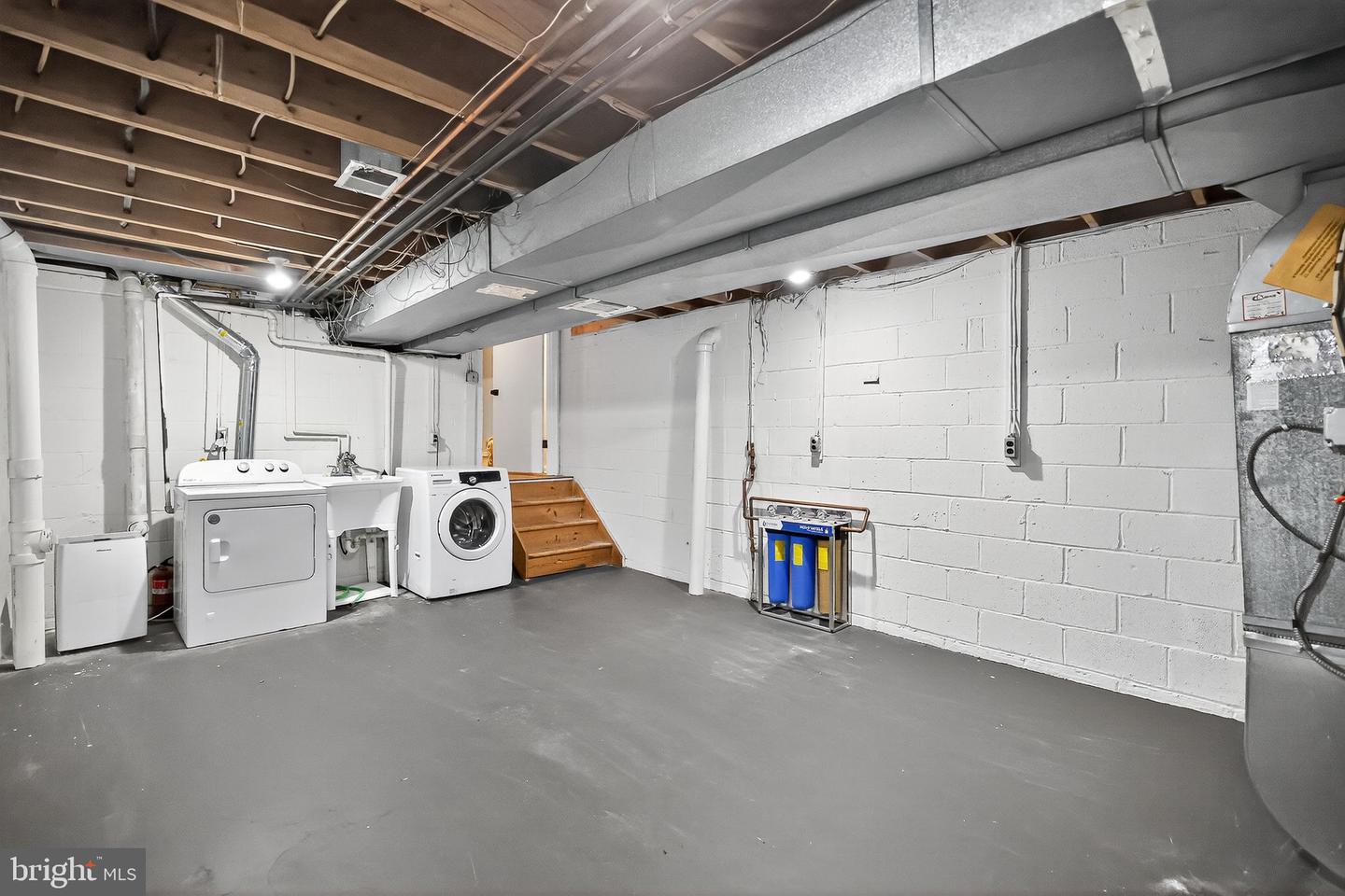 3906 17TH PL NE, WASHINGTON, District Of Columbia 20018, 4 Bedrooms Bedrooms, ,3 BathroomsBathrooms,Residential,For sale,3906 17TH PL NE,DCDC2213348 MLS # DCDC2213348