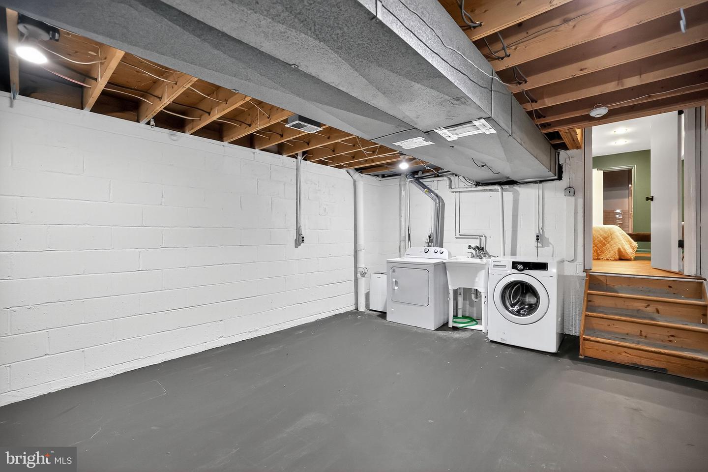 3906 17TH PL NE, WASHINGTON, District Of Columbia 20018, 4 Bedrooms Bedrooms, ,3 BathroomsBathrooms,Residential,For sale,3906 17TH PL NE,DCDC2213348 MLS # DCDC2213348