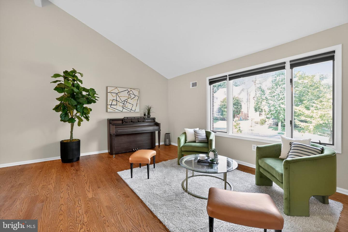 3906 17TH PL NE, WASHINGTON, District Of Columbia 20018, 4 Bedrooms Bedrooms, ,3 BathroomsBathrooms,Residential,For sale,3906 17TH PL NE,DCDC2213348 MLS # DCDC2213348