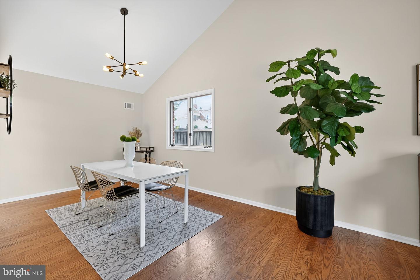3906 17TH PL NE, WASHINGTON, District Of Columbia 20018, 4 Bedrooms Bedrooms, ,3 BathroomsBathrooms,Residential,For sale,3906 17TH PL NE,DCDC2213348 MLS # DCDC2213348