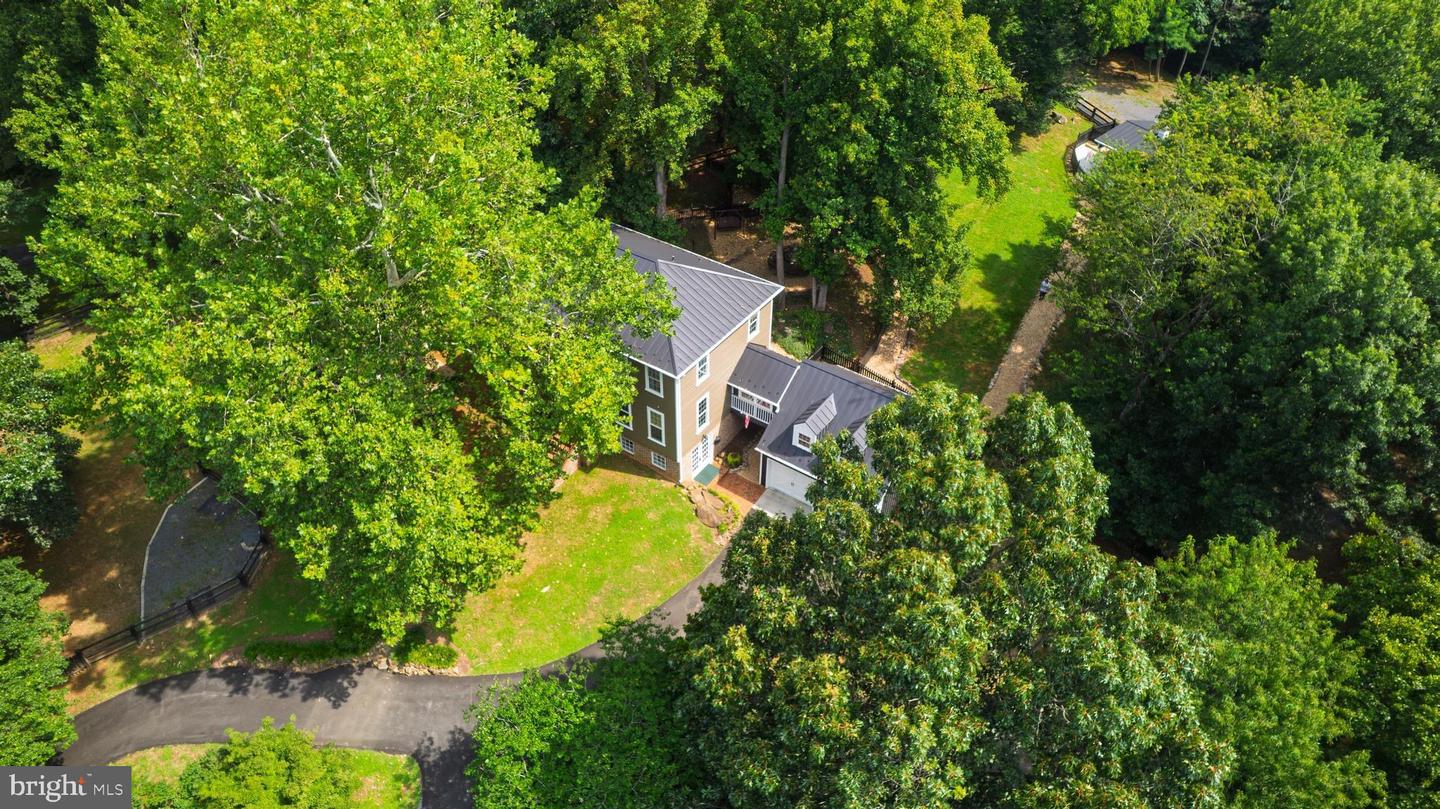 35330 SCOTLAND HEIGHTS RD, ROUND HILL, Virginia 20141, 5 Bedrooms Bedrooms, ,3 BathroomsBathrooms,Residential,For sale,35330 SCOTLAND HEIGHTS RD,VALO2103880 MLS # VALO2103880