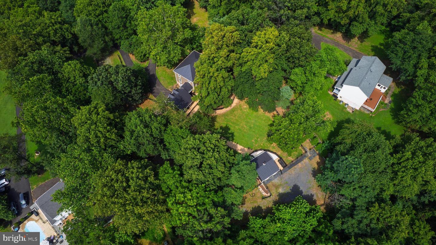 35330 SCOTLAND HEIGHTS RD, ROUND HILL, Virginia 20141, 5 Bedrooms Bedrooms, ,3 BathroomsBathrooms,Residential,For sale,35330 SCOTLAND HEIGHTS RD,VALO2103880 MLS # VALO2103880
