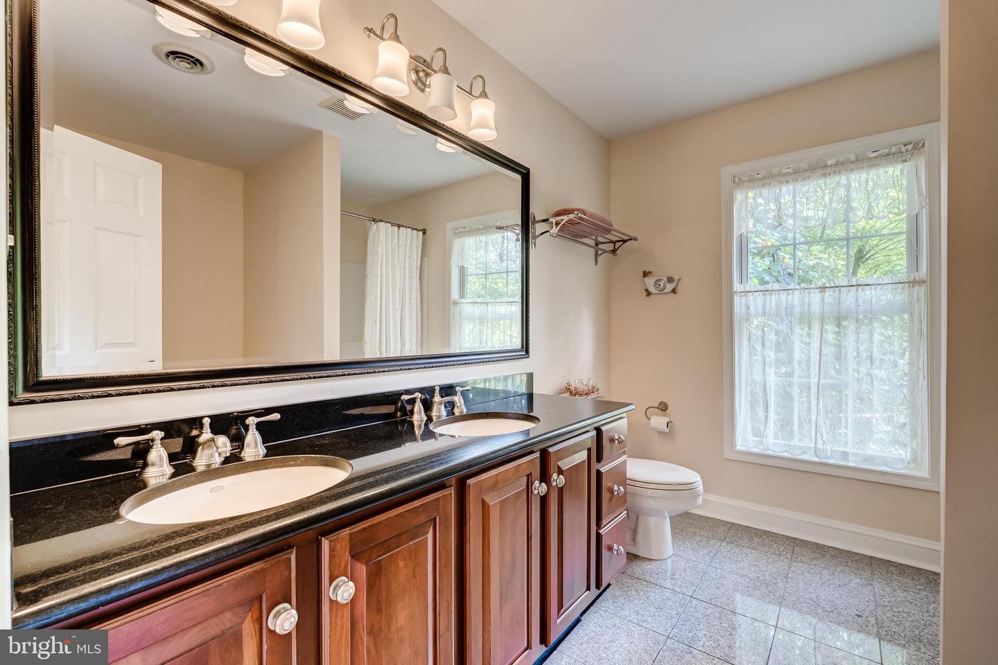 35330 SCOTLAND HEIGHTS RD, ROUND HILL, Virginia 20141, 5 Bedrooms Bedrooms, ,3 BathroomsBathrooms,Residential,For sale,35330 SCOTLAND HEIGHTS RD,VALO2103880 MLS # VALO2103880
