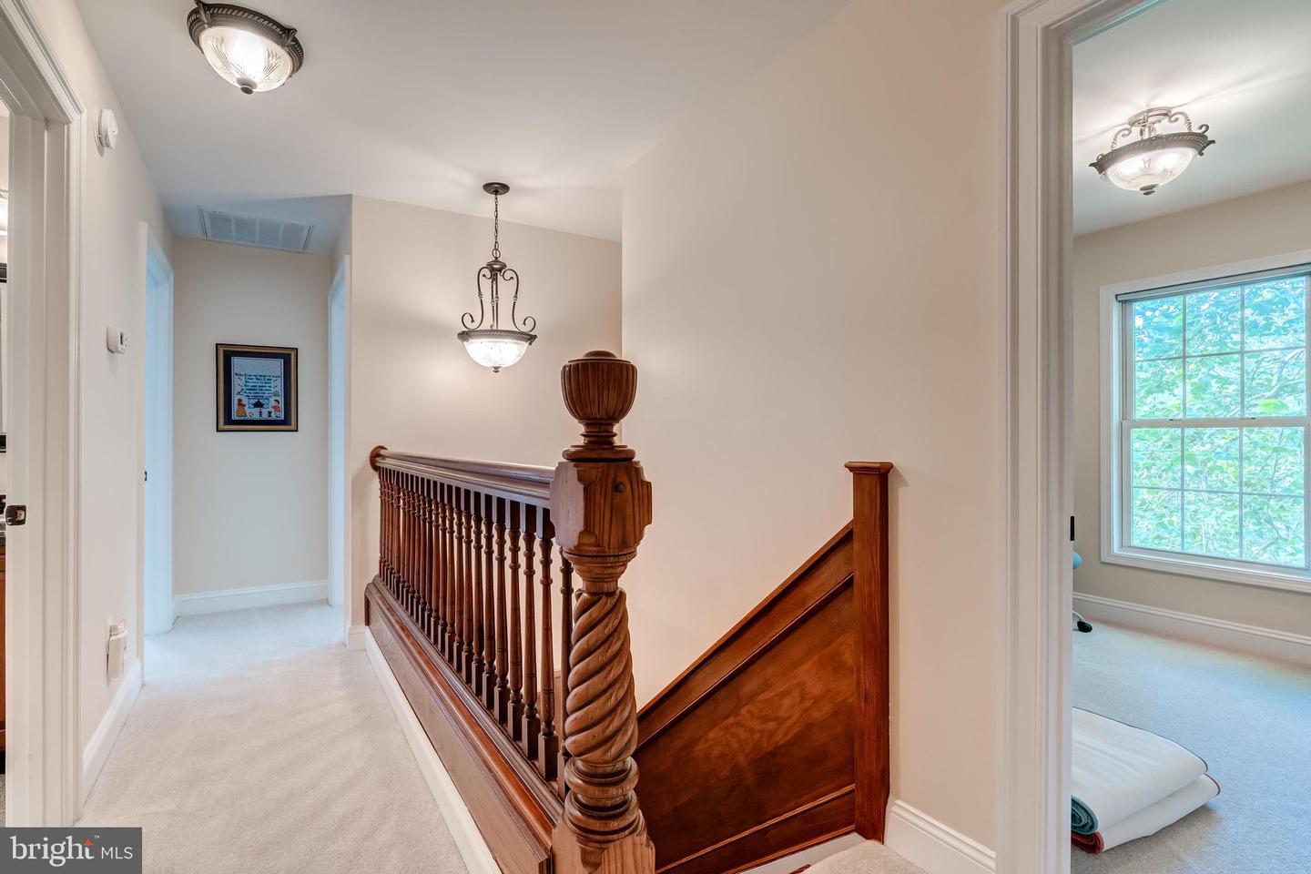 35330 SCOTLAND HEIGHTS RD, ROUND HILL, Virginia 20141, 5 Bedrooms Bedrooms, ,3 BathroomsBathrooms,Residential,For sale,35330 SCOTLAND HEIGHTS RD,VALO2103880 MLS # VALO2103880