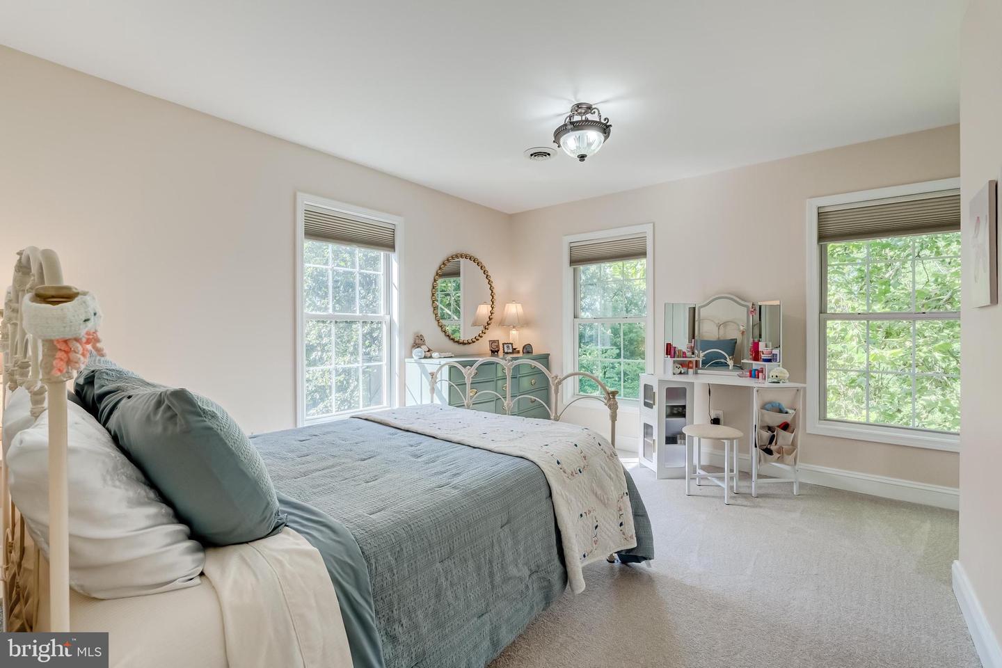 35330 SCOTLAND HEIGHTS RD, ROUND HILL, Virginia 20141, 5 Bedrooms Bedrooms, ,3 BathroomsBathrooms,Residential,For sale,35330 SCOTLAND HEIGHTS RD,VALO2103880 MLS # VALO2103880