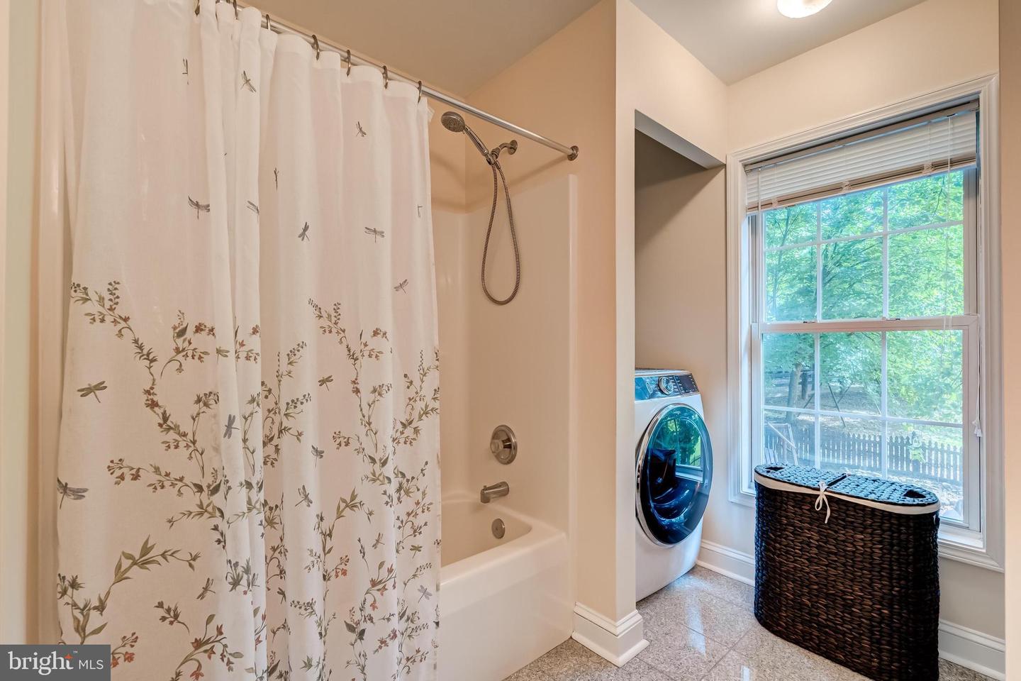 35330 SCOTLAND HEIGHTS RD, ROUND HILL, Virginia 20141, 5 Bedrooms Bedrooms, ,3 BathroomsBathrooms,Residential,For sale,35330 SCOTLAND HEIGHTS RD,VALO2103880 MLS # VALO2103880