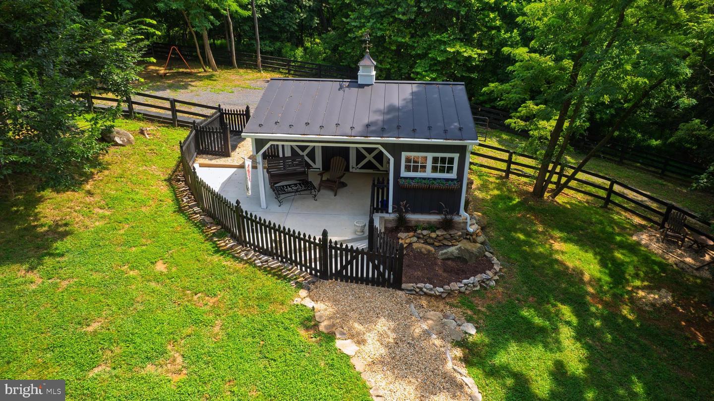 35330 SCOTLAND HEIGHTS RD, ROUND HILL, Virginia 20141, 5 Bedrooms Bedrooms, ,3 BathroomsBathrooms,Residential,For sale,35330 SCOTLAND HEIGHTS RD,VALO2103880 MLS # VALO2103880