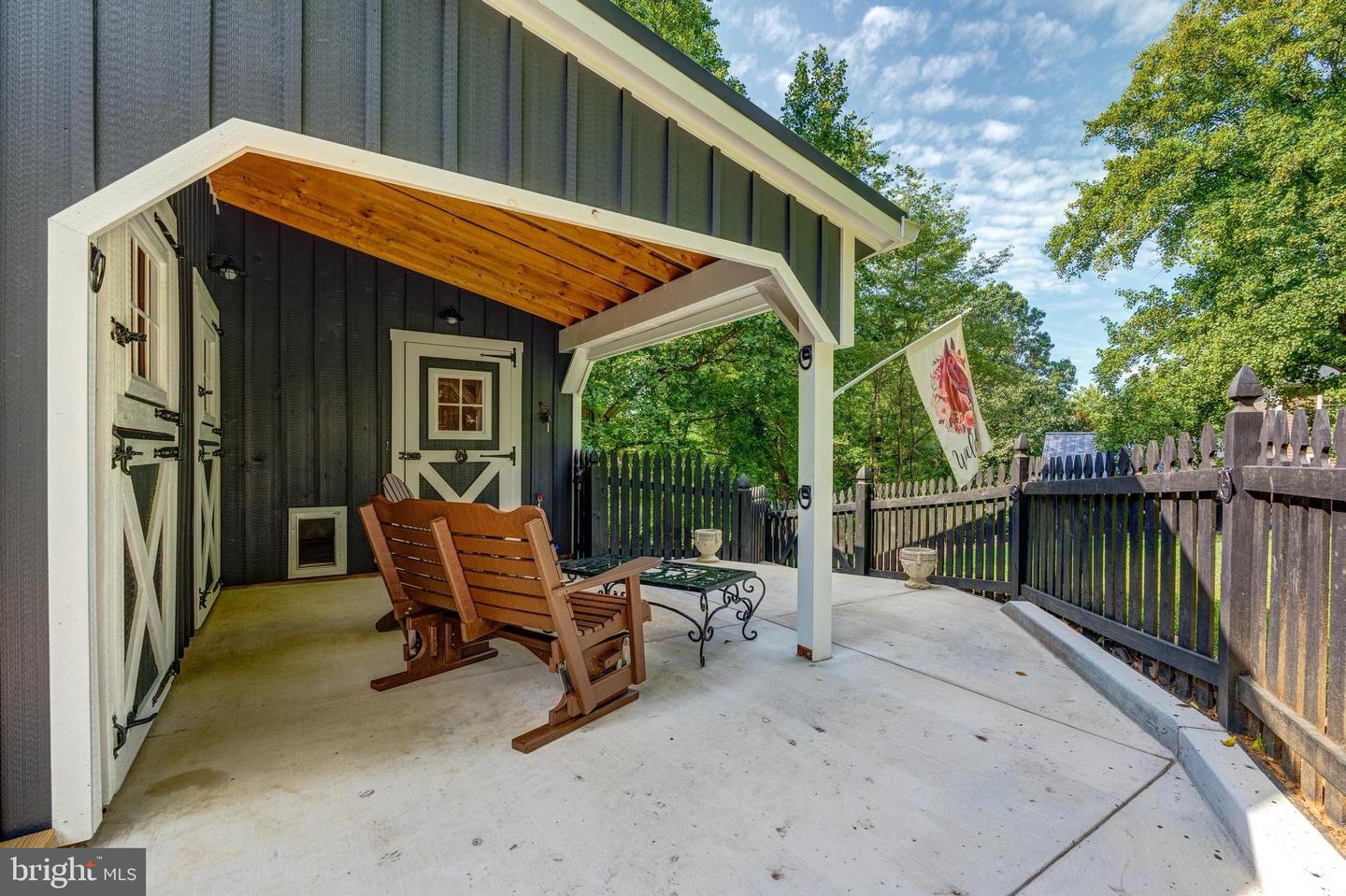 35330 SCOTLAND HEIGHTS RD, ROUND HILL, Virginia 20141, 5 Bedrooms Bedrooms, ,3 BathroomsBathrooms,Residential,For sale,35330 SCOTLAND HEIGHTS RD,VALO2103880 MLS # VALO2103880