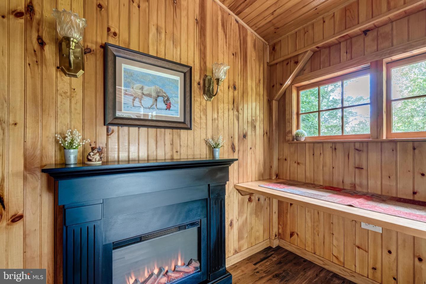 35330 SCOTLAND HEIGHTS RD, ROUND HILL, Virginia 20141, 5 Bedrooms Bedrooms, ,3 BathroomsBathrooms,Residential,For sale,35330 SCOTLAND HEIGHTS RD,VALO2103880 MLS # VALO2103880