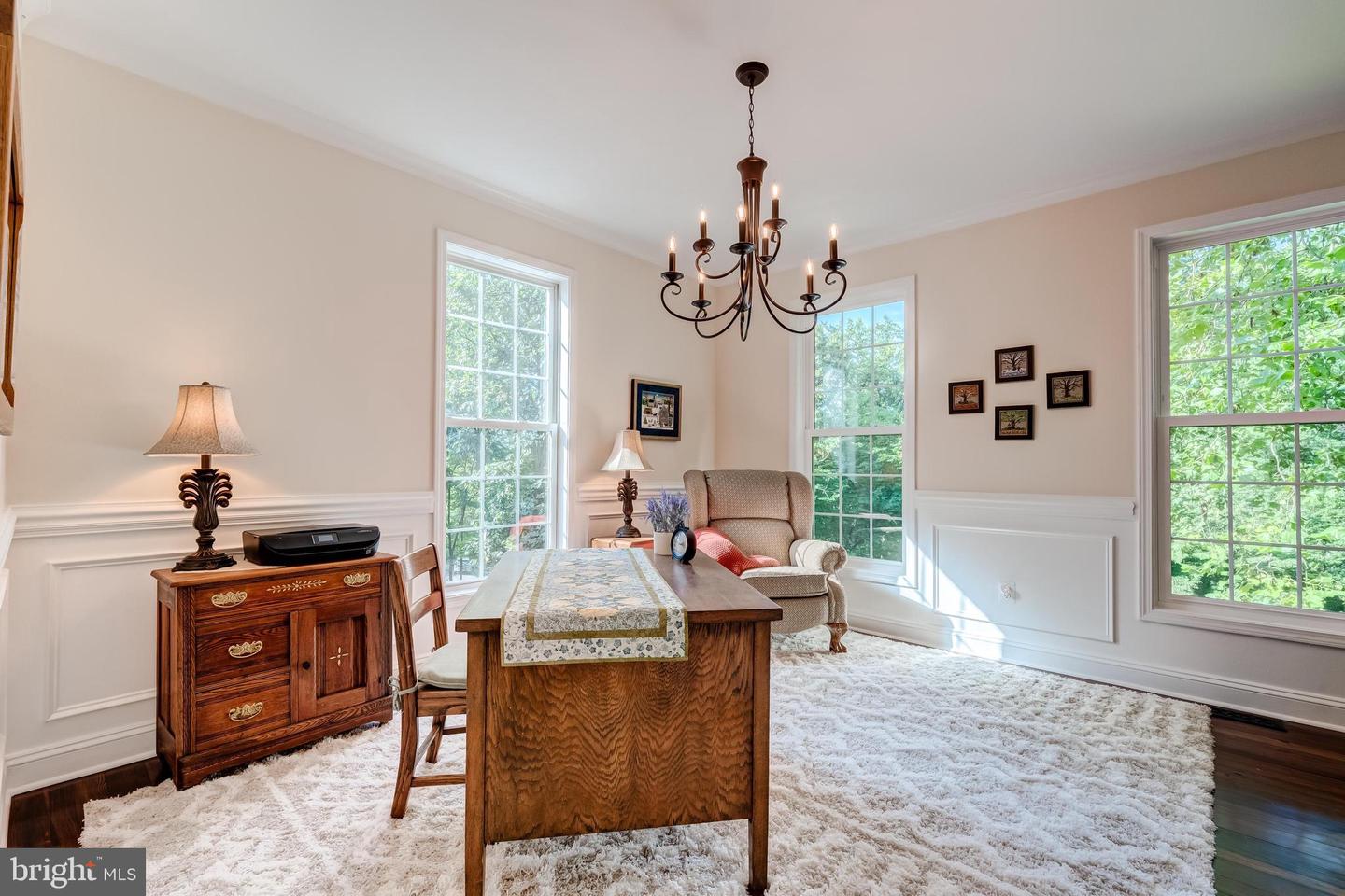 35330 SCOTLAND HEIGHTS RD, ROUND HILL, Virginia 20141, 5 Bedrooms Bedrooms, ,3 BathroomsBathrooms,Residential,For sale,35330 SCOTLAND HEIGHTS RD,VALO2103880 MLS # VALO2103880
