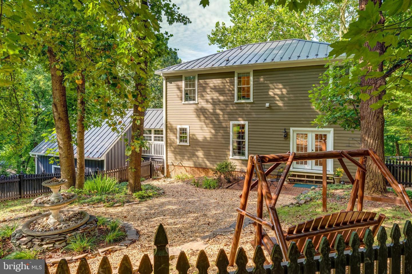 35330 SCOTLAND HEIGHTS RD, ROUND HILL, Virginia 20141, 5 Bedrooms Bedrooms, ,3 BathroomsBathrooms,Residential,For sale,35330 SCOTLAND HEIGHTS RD,VALO2103880 MLS # VALO2103880