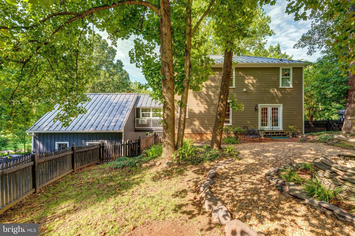 35330 SCOTLAND HEIGHTS RD, ROUND HILL, Virginia 20141, 5 Bedrooms Bedrooms, ,3 BathroomsBathrooms,Residential,For sale,35330 SCOTLAND HEIGHTS RD,VALO2103880 MLS # VALO2103880