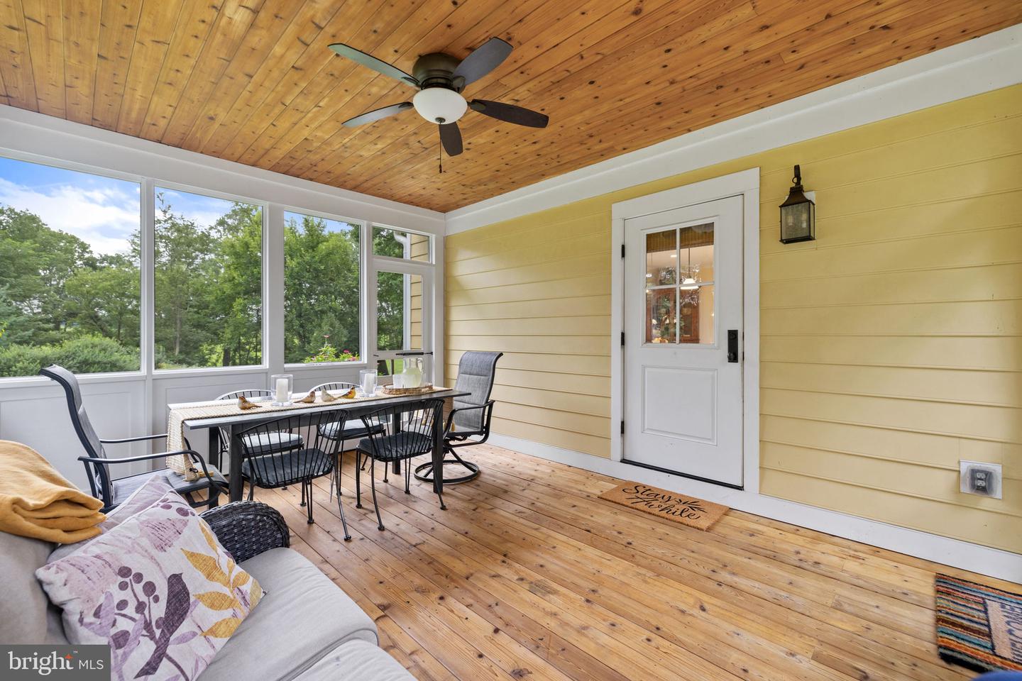 6282 COVINGTON LN, MIDDLEBURG, Virginia 20117, 4 Bedrooms Bedrooms, ,3 BathroomsBathrooms,Residential,For sale,6282 COVINGTON LN,VAFQ2017832 MLS # VAFQ2017832