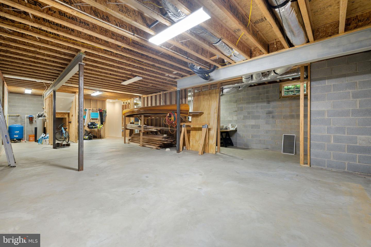6282 COVINGTON LN, MIDDLEBURG, Virginia 20117, 4 Bedrooms Bedrooms, ,3 BathroomsBathrooms,Residential,For sale,6282 COVINGTON LN,VAFQ2017832 MLS # VAFQ2017832