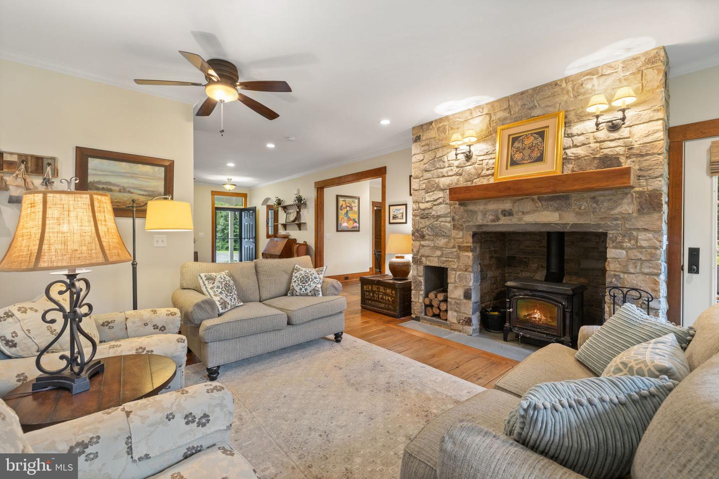 6282 COVINGTON LN, MIDDLEBURG, Virginia 20117, 4 Bedrooms Bedrooms, ,3 BathroomsBathrooms,Residential,For sale,6282 COVINGTON LN,VAFQ2017832 MLS # VAFQ2017832