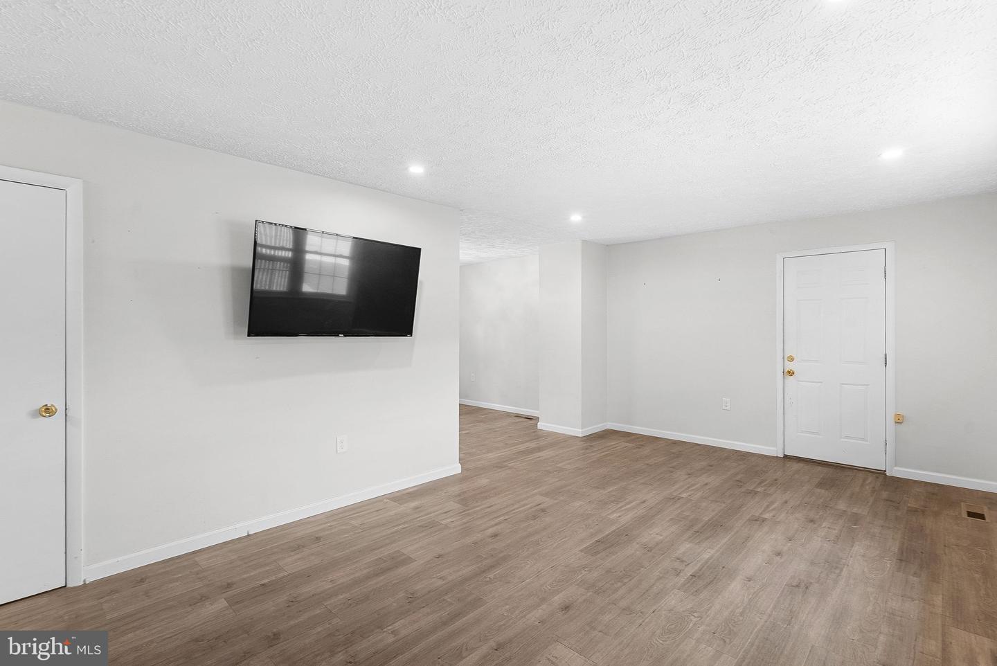 21506 SHELLHORN RD, ASHBURN, Virginia 20147, 3 Bedrooms Bedrooms, ,1 BathroomBathrooms,Residential,For sale,21506 SHELLHORN RD,VALO2103956 MLS # VALO2103956