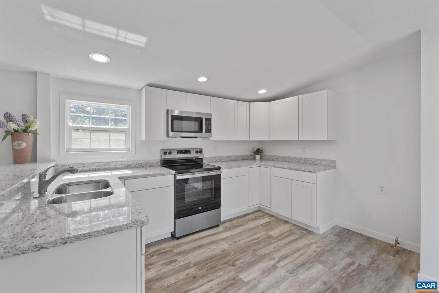 8038&8040 BLENHEIM RD, SCOTTSVILLE, Virginia 24590, 4 Bedrooms Bedrooms, ,2 BathroomsBathrooms,Residential,For sale,8038&8040 BLENHEIM RD,667508 MLS # 667508