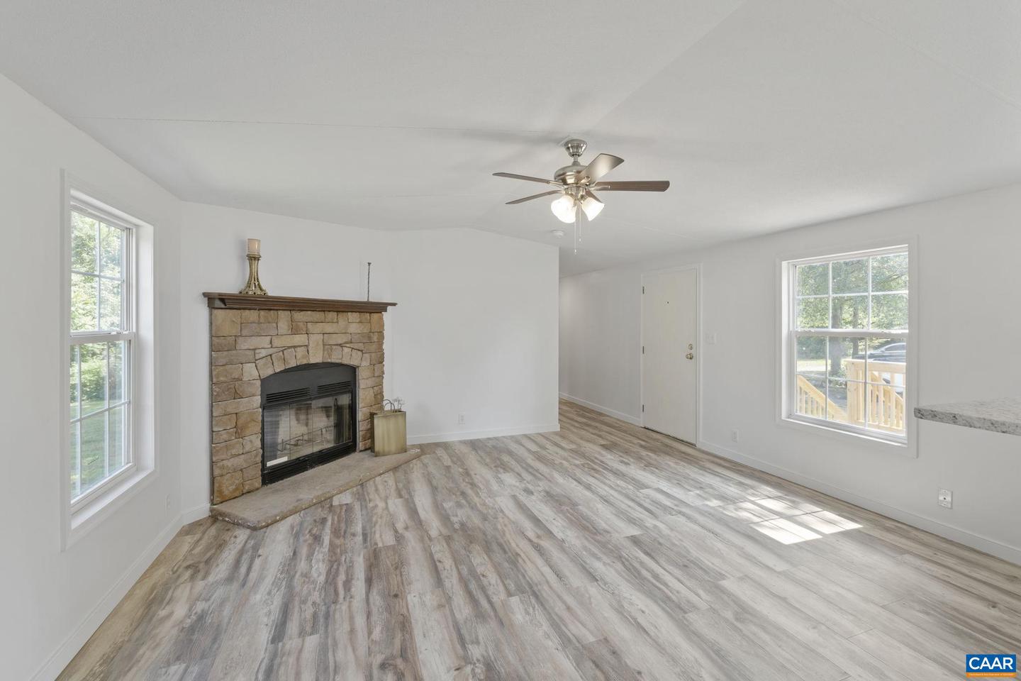8038&8040 BLENHEIM RD, SCOTTSVILLE, Virginia 24590, 4 Bedrooms Bedrooms, ,2 BathroomsBathrooms,Residential,For sale,8038&8040 BLENHEIM RD,667508 MLS # 667508