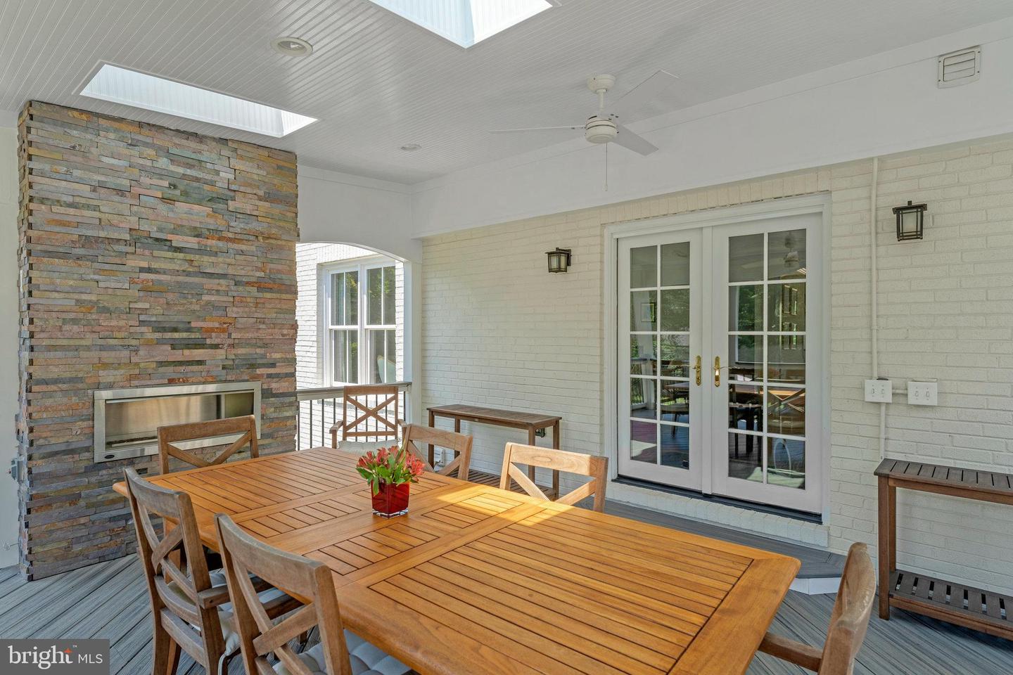 7315 WESTERLY LN, MCLEAN, Virginia 22101, 6 Bedrooms Bedrooms, ,4 BathroomsBathrooms,Residential,For sale,7315 WESTERLY LN,VAFX2234560 MLS # VAFX2234560