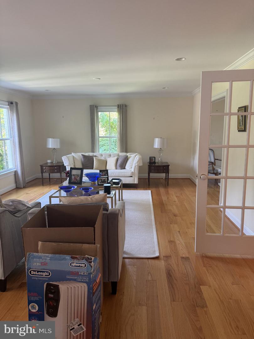 7315 WESTERLY LN, MCLEAN, Virginia 22101, 6 Bedrooms Bedrooms, ,4 BathroomsBathrooms,Residential,For sale,7315 WESTERLY LN,VAFX2234560 MLS # VAFX2234560