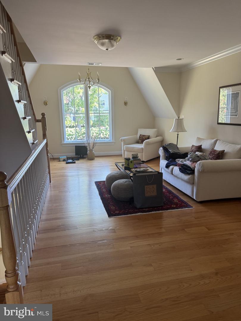 7315 WESTERLY LN, MCLEAN, Virginia 22101, 6 Bedrooms Bedrooms, ,4 BathroomsBathrooms,Residential,For sale,7315 WESTERLY LN,VAFX2234560 MLS # VAFX2234560