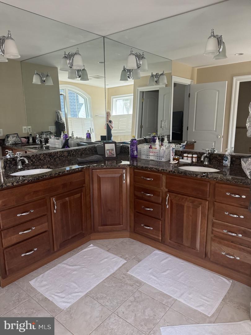 7315 WESTERLY LN, MCLEAN, Virginia 22101, 6 Bedrooms Bedrooms, ,4 BathroomsBathrooms,Residential,For sale,7315 WESTERLY LN,VAFX2234560 MLS # VAFX2234560