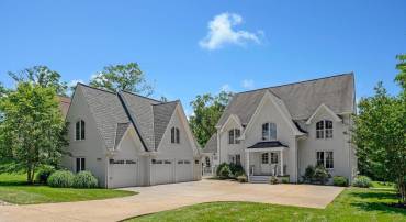7315 WESTERLY LN, MCLEAN, Virginia 22101, 6 Bedrooms Bedrooms, ,4 BathroomsBathrooms,Residential,For sale,7315 WESTERLY LN,VAFX2234560 MLS # VAFX2234560