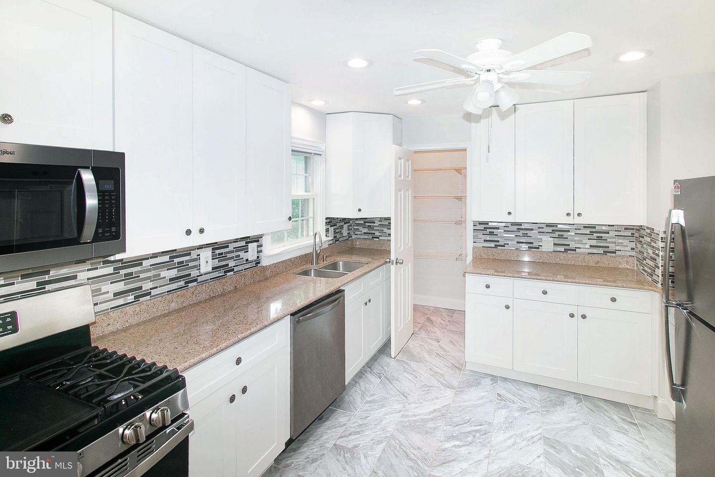 2904 FAIRMONT ST, FALLS CHURCH, Virginia 22042, 3 Bedrooms Bedrooms, ,3 BathroomsBathrooms,Residential,For sale,2904 FAIRMONT ST,VAFX2241322 MLS # VAFX2241322