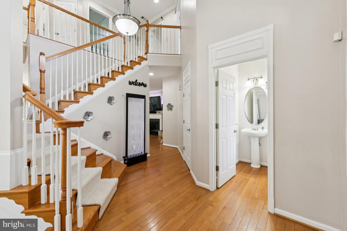 8411 WHITEHAVEN CT, LORTON, Virginia 22079, 6 Bedrooms Bedrooms, ,4 BathroomsBathrooms,Residential,For sale,8411 WHITEHAVEN CT,VAFX2244784 MLS # VAFX2244784