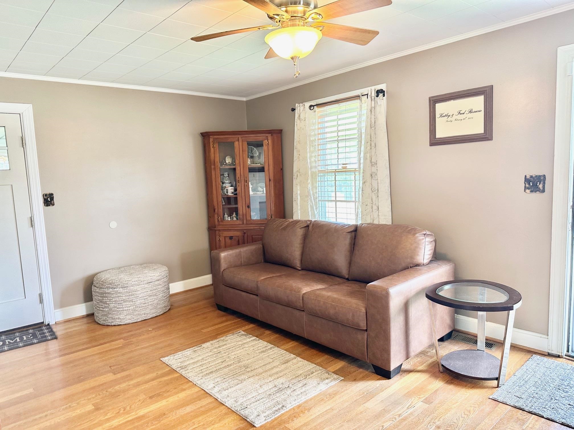 312 FRONTIER DR, STAUNTON, Virginia 24401, 3 Bedrooms Bedrooms, ,2 BathroomsBathrooms,Residential,cozy cape on a corner lot, 2 car garage, fenced ya,312 FRONTIER DR,667513 MLS # 667513