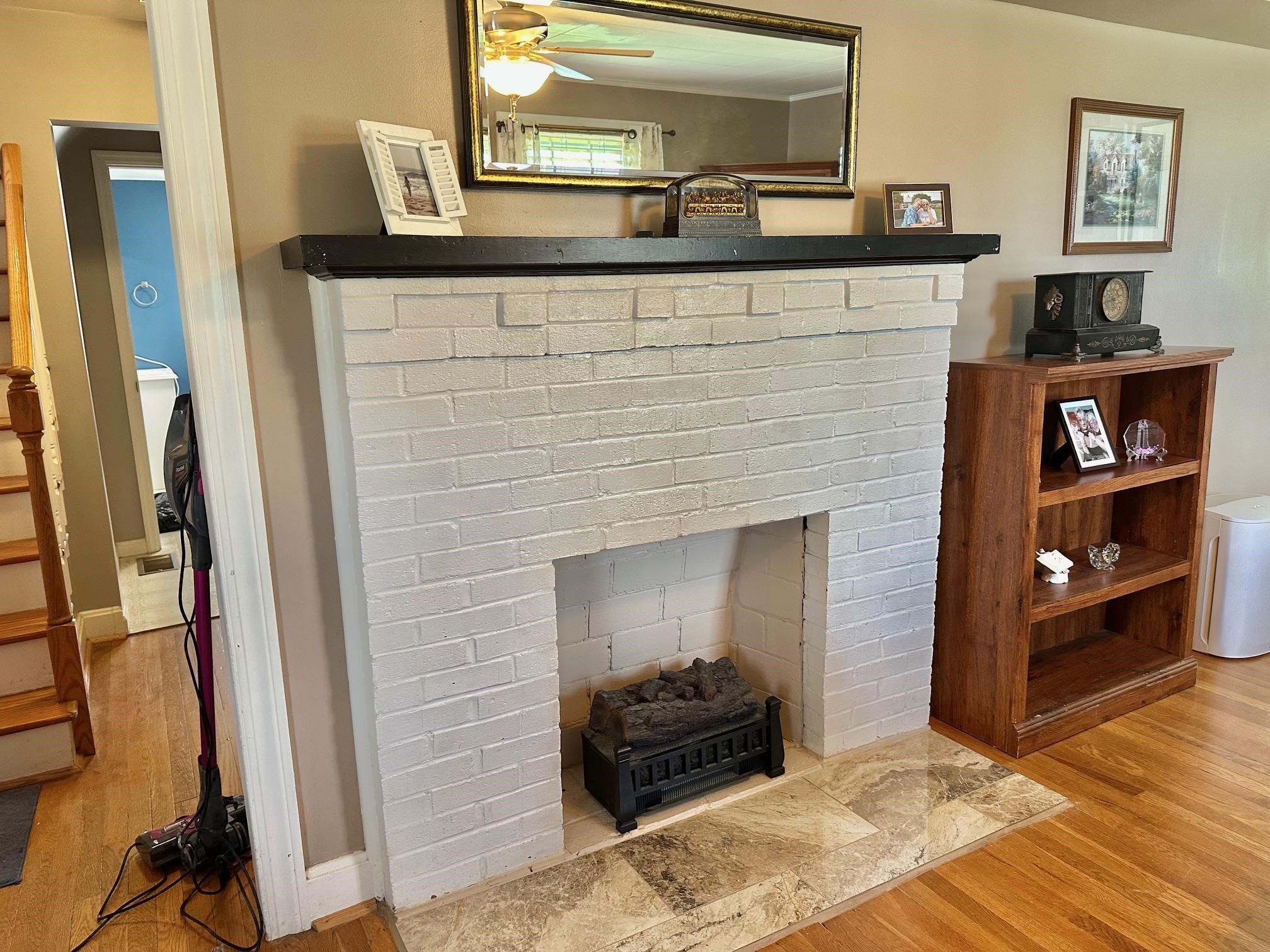 312 FRONTIER DR, STAUNTON, Virginia 24401, 3 Bedrooms Bedrooms, ,2 BathroomsBathrooms,Residential,cozy cape on a corner lot, 2 car garage, fenced ya,312 FRONTIER DR,667513 MLS # 667513